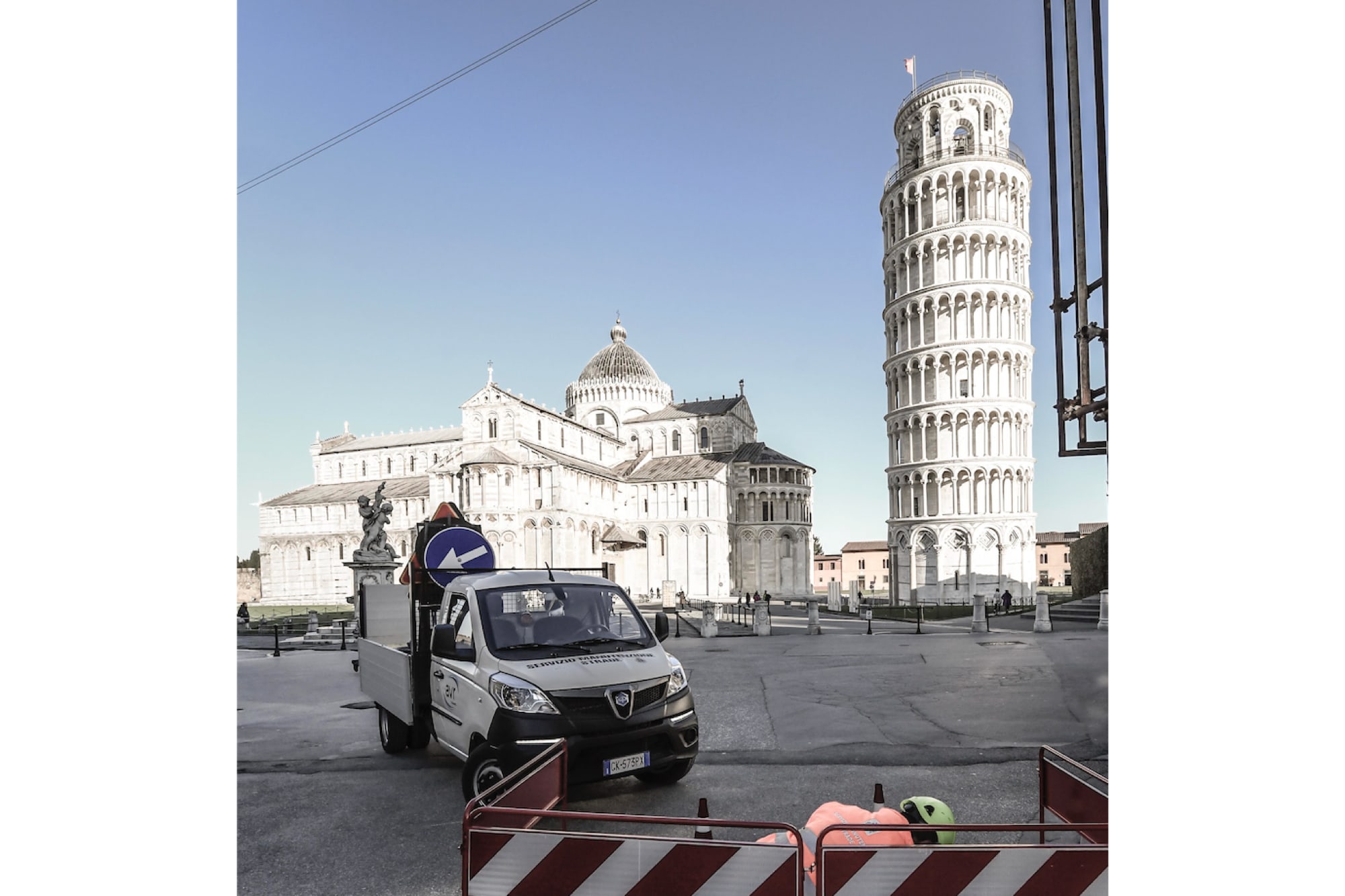 A PISA, I PORTER NP6 DI AVR PER LA MANUTENZIONE DELLE STRADE NELLA CITTÀ DELLA TORRE PENDENTE