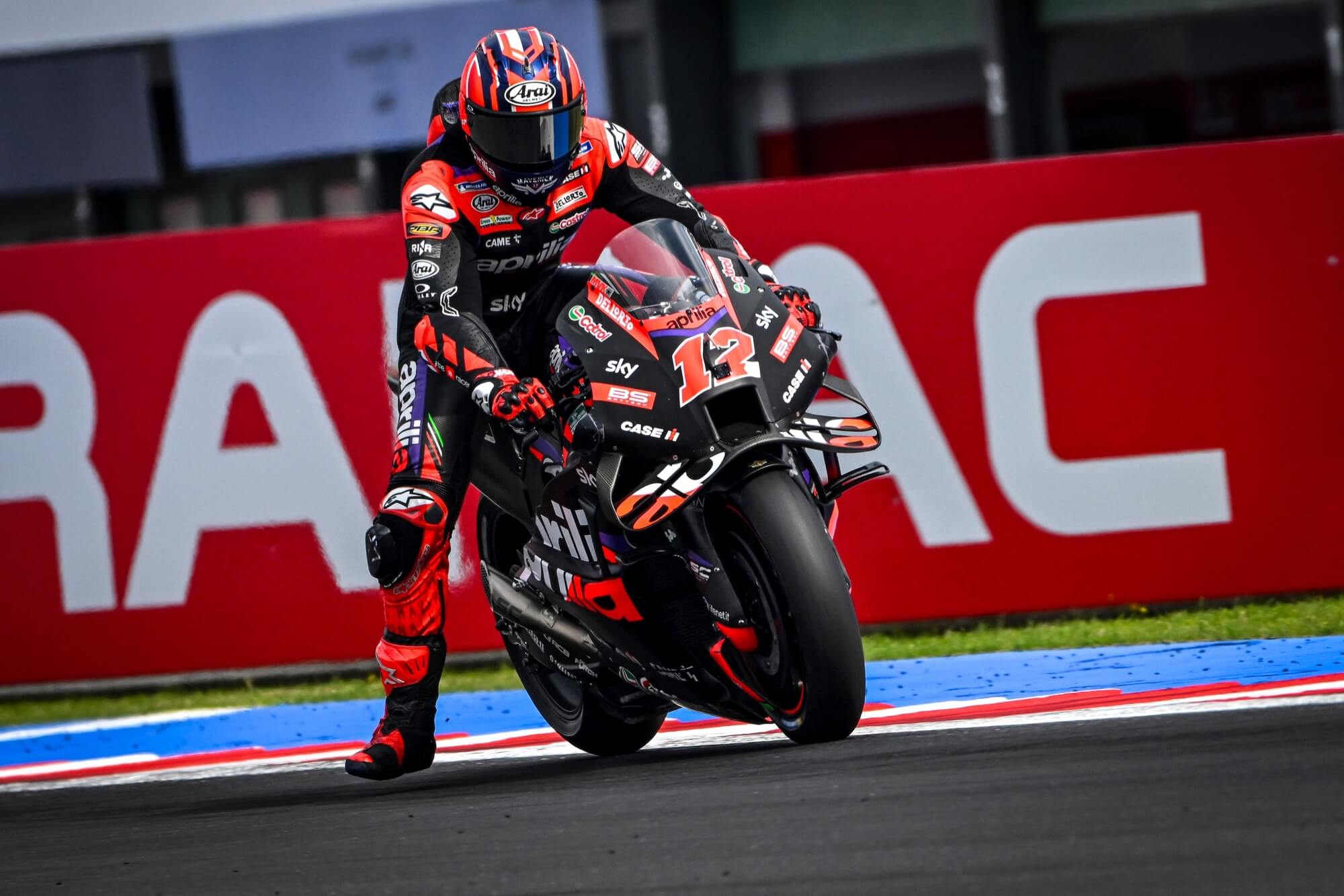 APRILIA RACING FA TAPPA IN INDONESIA, AL VIA IL TOUR ASIATICO. VIÑALES ED ESPARGARÓ PRONTI PER LA GARA A MANDALIKA