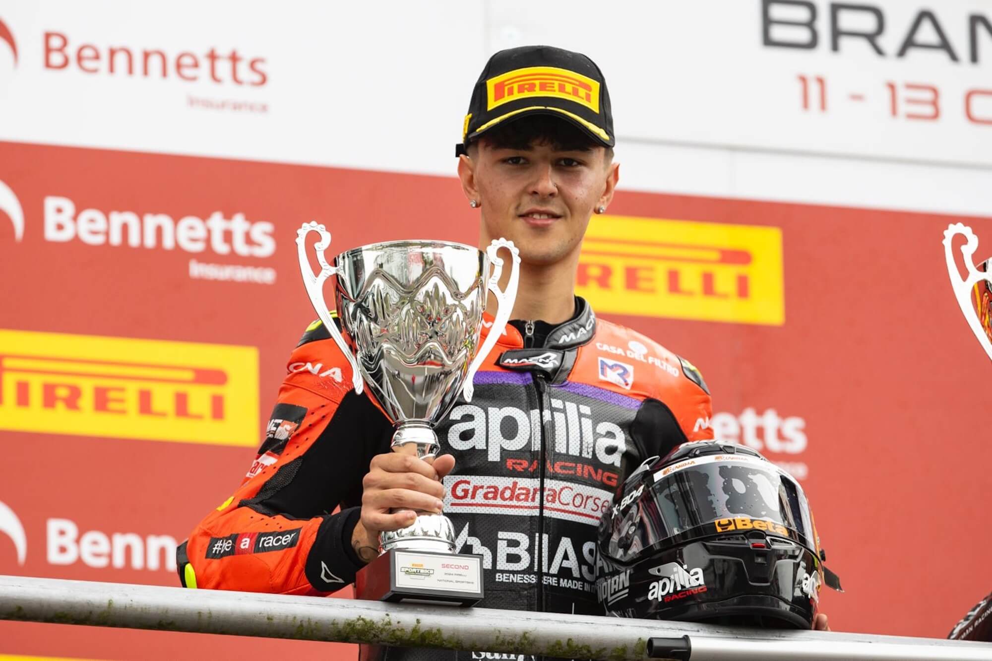 L’APRILIA RS 660 SFIORA IL TITOLO NELLA BRITISH SUPERBIKE: EDOARDO COLOMBI SECONDO NELLA CLASSE SPORTBIKE DEL CAMPIONATO NAZIONALE INGLESE