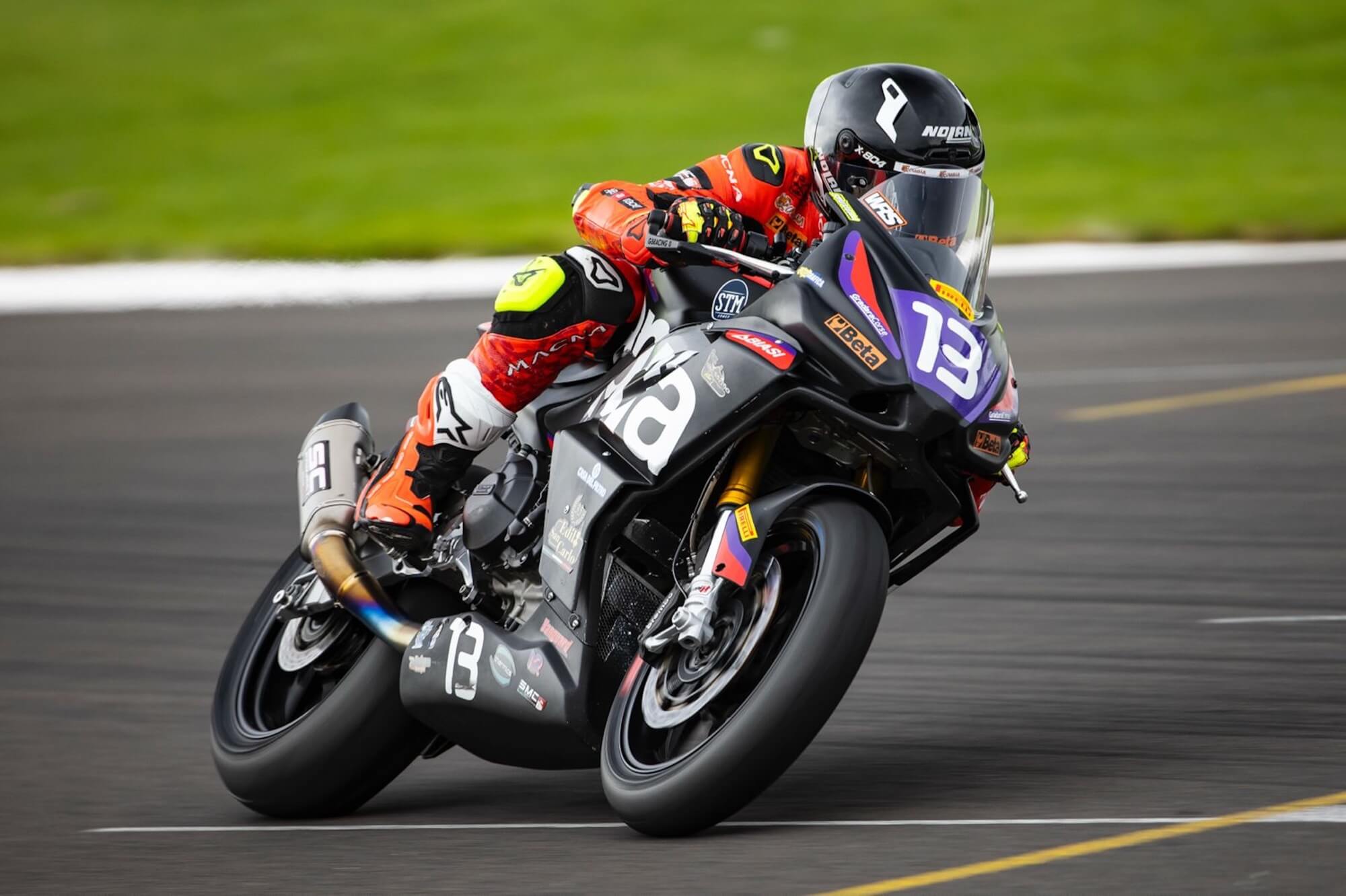 APRILIA RS 660 LEADER ONCE AGAIN IN THE BRITISH SUPERBIKE