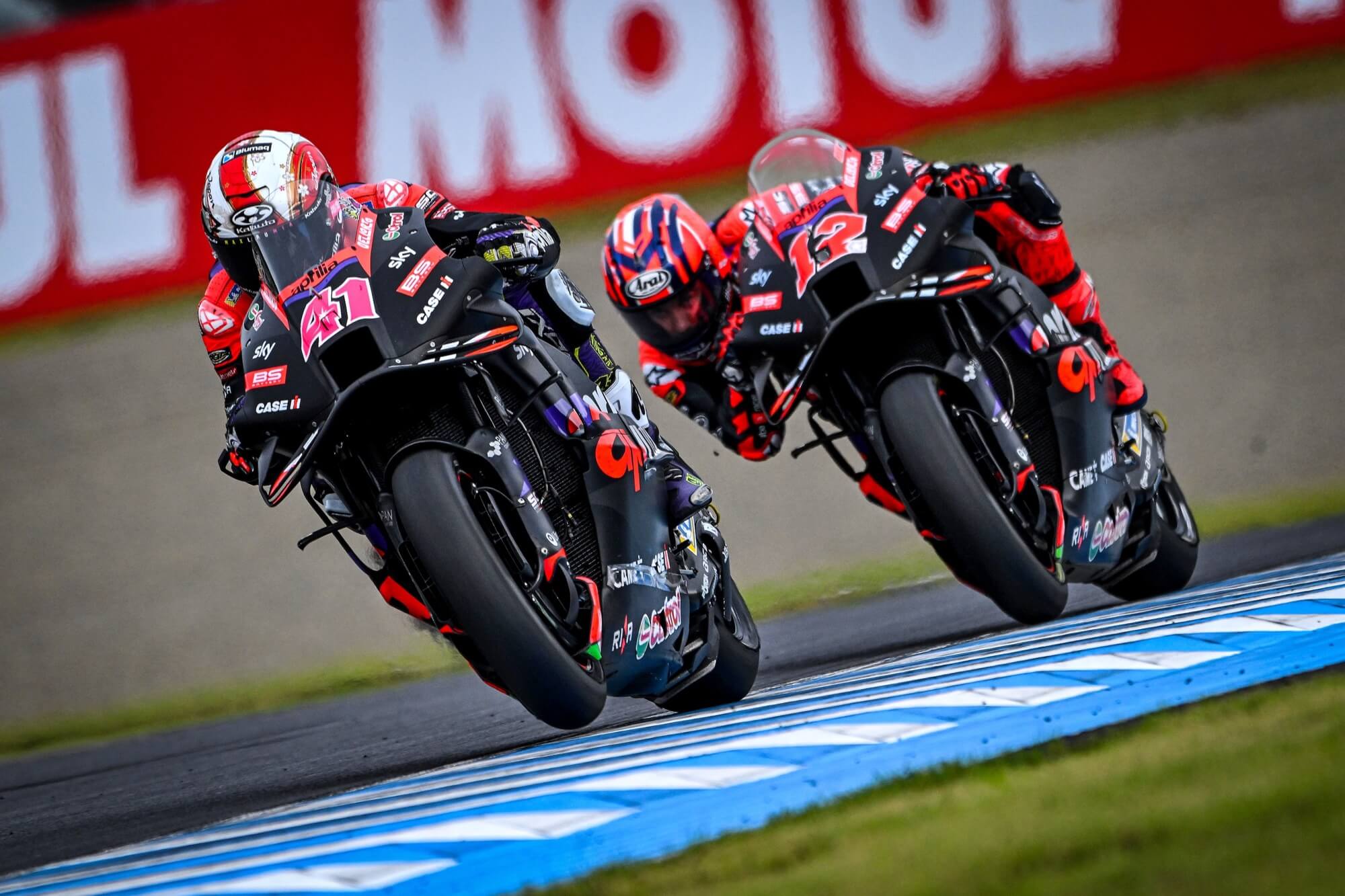 UPHILL RACE FOR APRILIA RACING IN MOTEGI: ESPARGARÓ BATTLES TO FINISH NINTH, VIÑALES CRASHES OUT